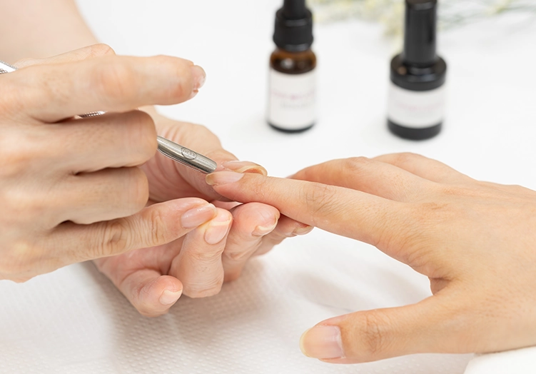 自由が丘ネイルケア専門店｜深爪・噛み爪・むしり爪・丸爪・小爪なら最強の地爪育成サロン｜ROSE ROSE｜寺木智子