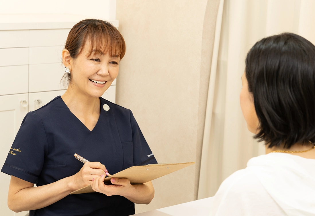 自由が丘ネイルケア専門店｜深爪・噛み爪・むしり爪・丸爪・小爪なら最強の地爪育成サロン｜ROSE ROSE｜寺木智子